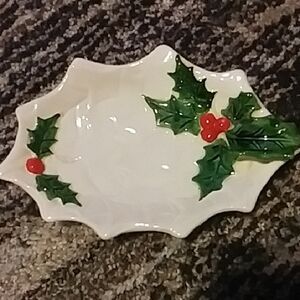 Vintange Lefton White Hollyberry Trinket Dish 1970-1971 # 6056